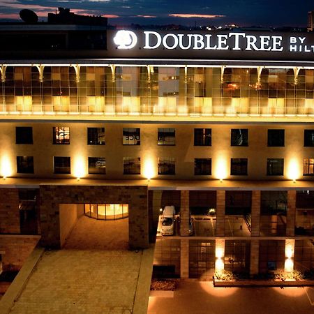 Doubletree By Hilton Nairobi Hotel Bagian luar foto