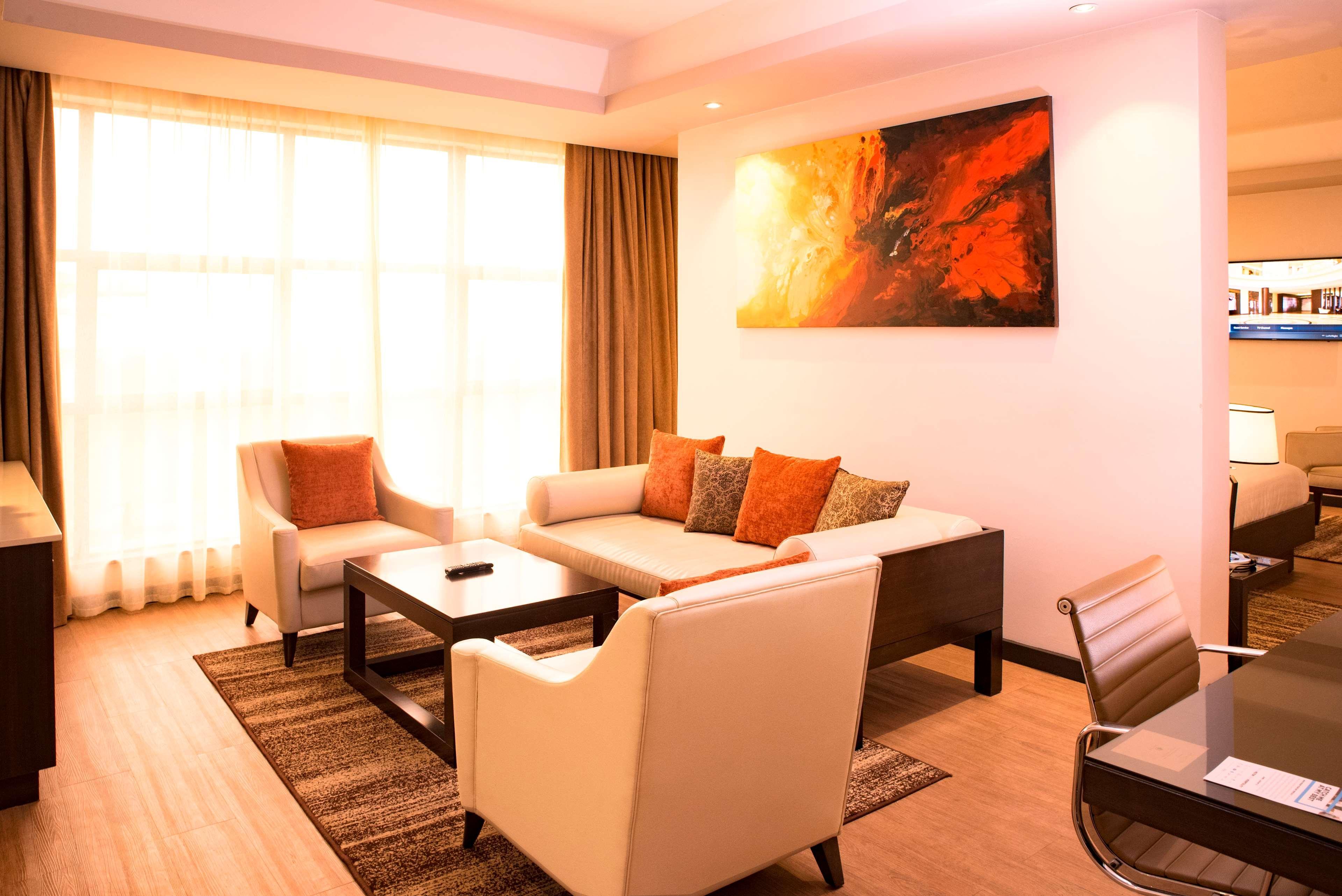 Doubletree By Hilton Nairobi Hotel Bagian luar foto