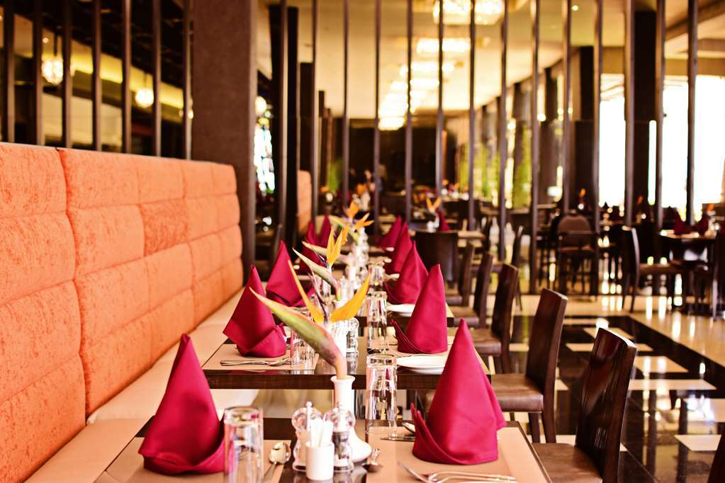 Doubletree By Hilton Nairobi Hotel Restoran foto